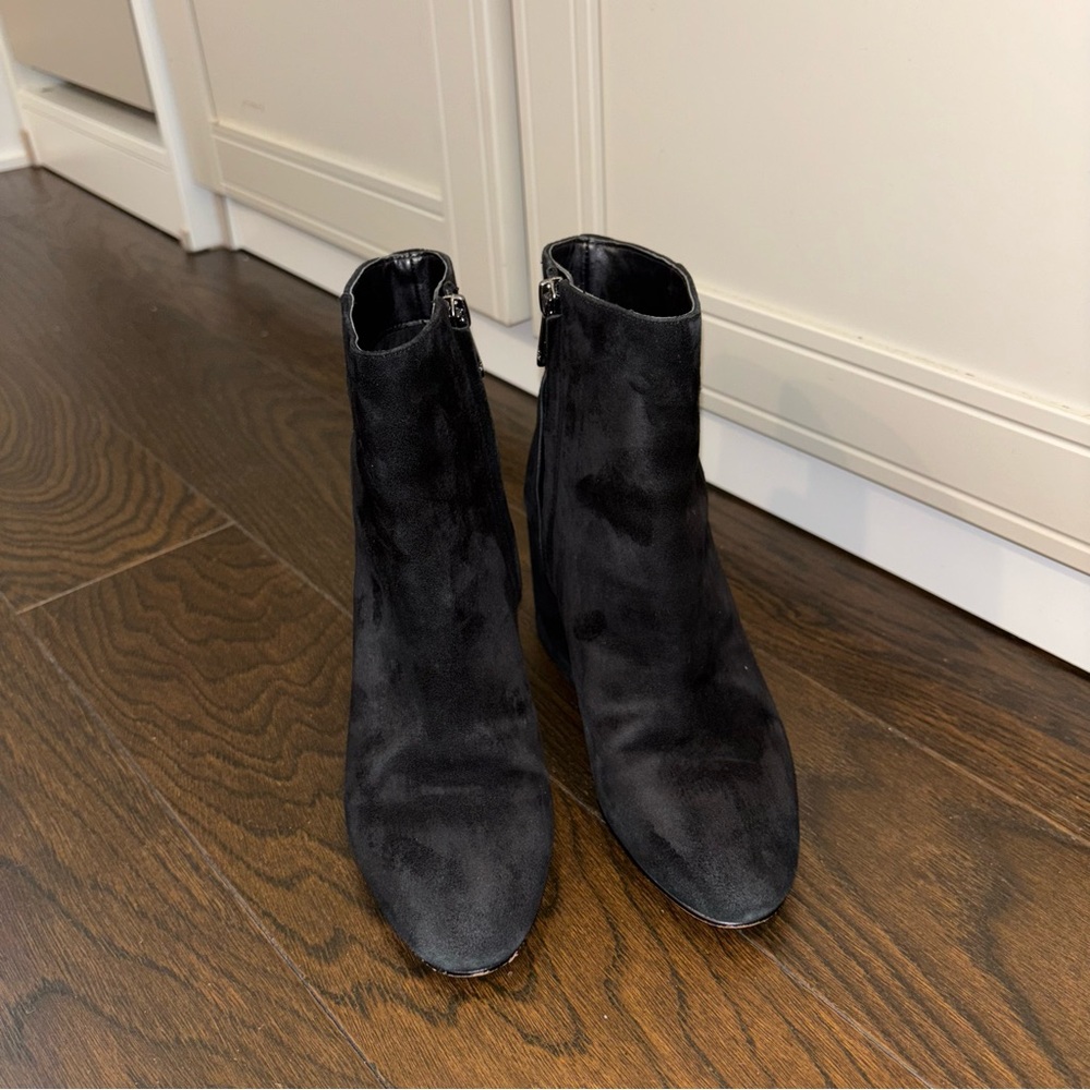 Sam Edelman black suede booties chunky heel 5.5
